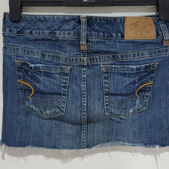 American Eagle 30 waist jean skirt - Picture 3 of 6
